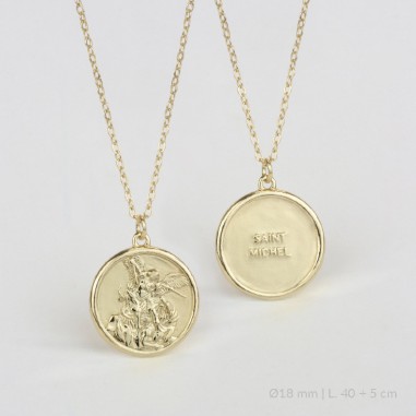 Gargantilhas Medalhas religiosas e Escapulários